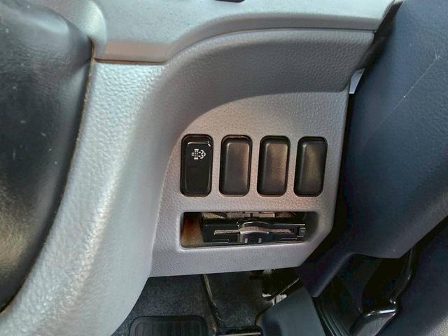 キャンター ２トン平ロング　全低床　※２０１６年式　車検令和８年６月　ロング　全低床　軽々ゲート付　フル装備　エアバッグ　インパネ５ＭＴ　走行８．３万Ｋｍ　積載２ｔ　ディーゼル　排気量２９９０ｃｃ（23枚目）