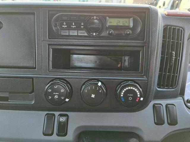 キャンター ２トン平ロング　全低床　※２０１６年式　車検令和８年６月　ロング　全低床　軽々ゲート付　フル装備　エアバッグ　インパネ５ＭＴ　走行８．３万Ｋｍ　積載２ｔ　ディーゼル　排気量２９９０ｃｃ（25枚目）