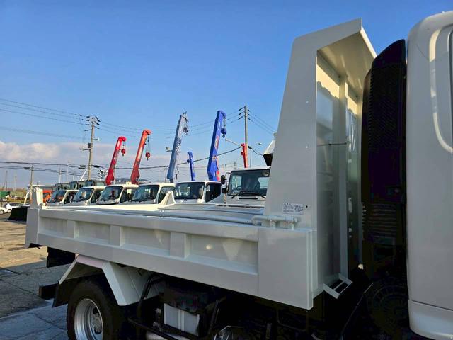 ヒノレンジャー ４トンダンプ　コボレーン付　※本州仕入れ　２０１９年式　フル装備　エアバッグ　６ＭＴ　走行４．８万Ｋｍ　ディーゼル　荷台塗装済　排気量５１２０ｃｃ　ＮＯｘ・ＰＭ適合（17枚目）