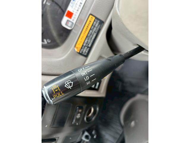 デュトロ ２トン３段クレーンロング　フックイン　ラジコン付　※本州仕入れ　２０１１年式　ロング　フックイン　ラジコン付　フル装備　エアバッグ　６ＭＴ　走行１３．４万Ｋｍ　ディーゼル　軽々ゲート付（29枚目）