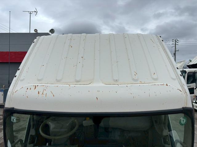 デュトロ ２トン３段クレーンロング　フックイン　ラジコン付　※本州仕入れ　２０１１年式　ロング　フックイン　ラジコン付　フル装備　エアバッグ　６ＭＴ　走行１３．４万Ｋｍ　ディーゼル　軽々ゲート付（36枚目）