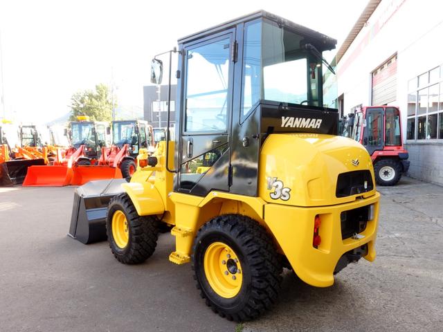 日本 ヤンマー ホイルローダー V3-7S バケット容量0.4m3(3枚目)