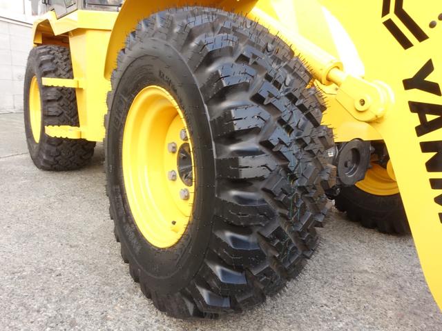 日本 ヤンマー ホイルローダー V3-7S バケット容量0.4m3(7枚目)
