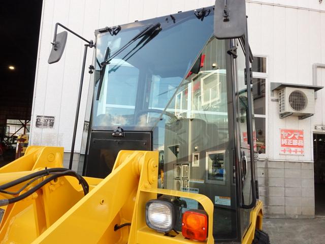 日本 ヤンマー ホイルローダー V3-7S バケット容量0.4m3(8枚目)