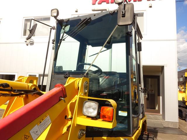 日本 ヤンマー ホイルローダー V4-6 バケット容量0.5m3(8枚目)