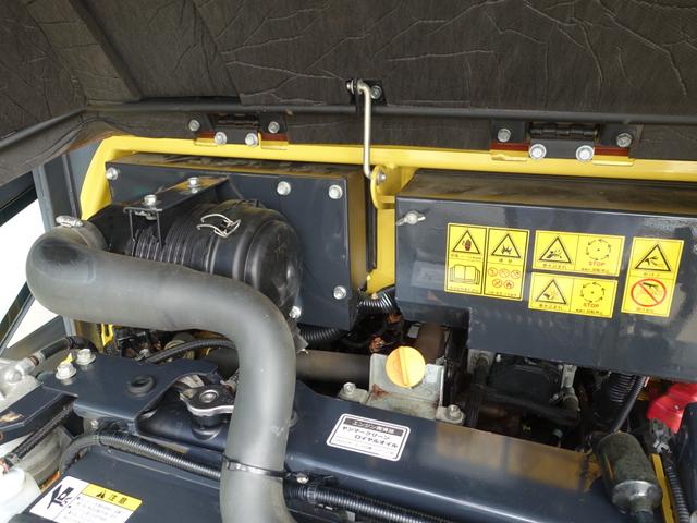 日本 ヤンマー ホイルローダー V4-6 バケット容量0.5m3(12枚目)