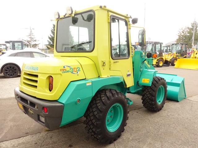 日本 古川　ホイルローダー　ＳＬ３０２－３　バケット容量０．４ｍ３（4枚目）