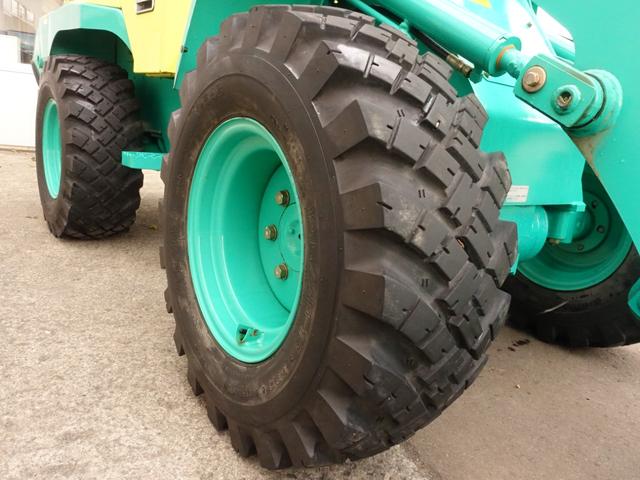 日本 古川　ホイルローダー　ＳＬ３０２－３　バケット容量０．４ｍ３（6枚目）