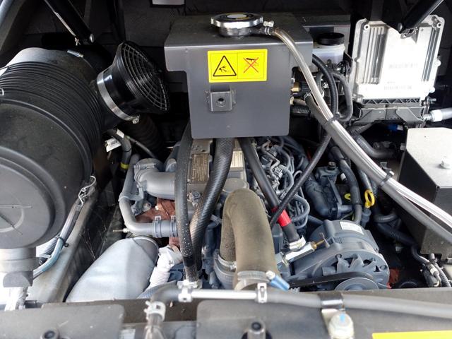 日本 ヒタチホイルローダーZW80S-5B バケット容量0.9m3(12枚目)