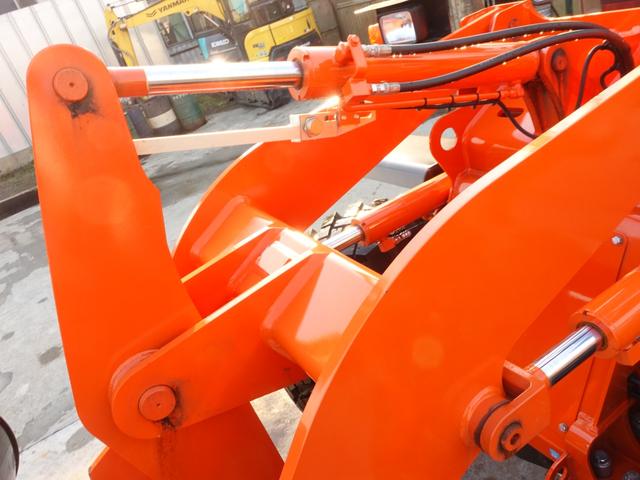 日本 ヒタチホイルローダーZW80S-5B バケット容量0.9m3(13枚目)