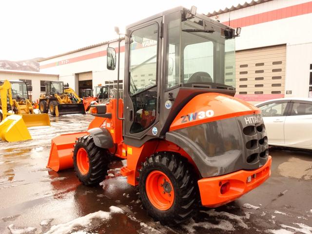 日本 ヒタチ　ホイルローダー　ＺＷ３０　バケット容量０．４ｍ３（3枚目）