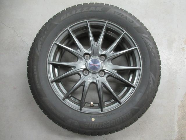 フィット e:HEVリュクス メモリーナビ・ブルートゥース・DVD・ミュージックラック・ETC・ドラレコ前後・追突軽減ブレーキ・障害物センサー・シートヒーター・(5枚目)