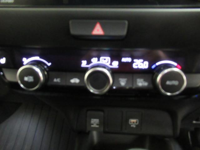 フィット e:HEVリュクス メモリーナビ・ブルートゥース・DVD・ミュージックラック・ETC・ドラレコ前後・追突軽減ブレーキ・障害物センサー・シートヒーター・(19枚目)