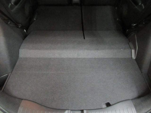 フィット e:HEVリュクス メモリーナビ・ブルートゥース・DVD・ミュージックラック・ETC・ドラレコ前後・追突軽減ブレーキ・障害物センサー・シートヒーター・(21枚目)