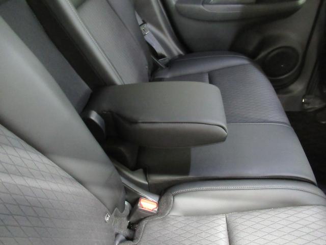 フィット e:HEVリュクス メモリーナビ・ブルートゥース・DVD・ミュージックラック・ETC・ドラレコ前後・追突軽減ブレーキ・障害物センサー・シートヒーター・(39枚目)