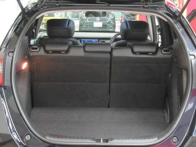 フィット e:HEVリュクス メモリーナビ・ブルートゥース・DVD・ミュージックラック・ETC・ドラレコ前後・追突軽減ブレーキ・障害物センサー・シートヒーター・(42枚目)