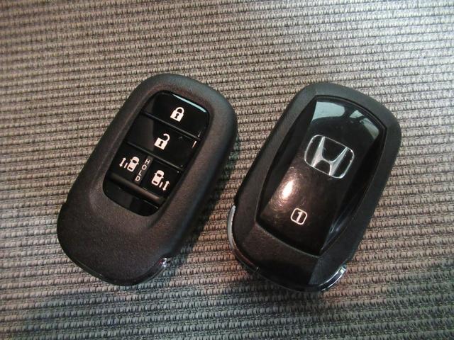 N-BOX ベースグレード メモリーナビ・ブルートゥース・フルセグ・追突軽減ブレーキ・障害物センサー・シートヒーター・ETC・スマートキー・ドライブレコーダー・(6枚目)