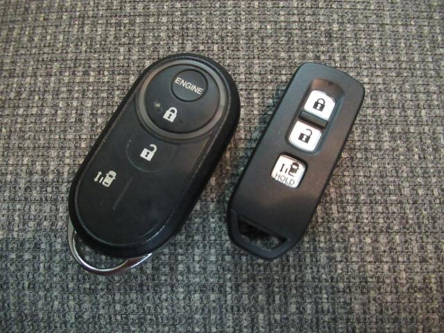 Ｎ－ＢＯＸ Ｇ・Ｌホンダセンシング　メモリーナビ・ブルートゥース・ＤＶＤ・フルセグ・追突軽減ブレーキ・リモコンエンジンスターター・ドラレコ前後・シートヒーター・（6枚目）