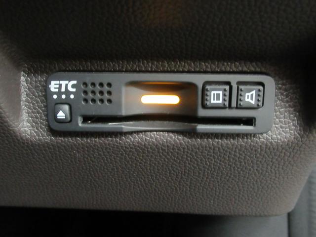 フリード Ｇ・ホンダセンシング　メモリーナビ・ブルートゥース・追突軽減ブレーキ・ＥＴＣ・シートヒーター・スマートキー・ドライブレコーダー・両側電動スライドドア・（7枚目）