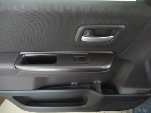 フリード Ｇ・ホンダセンシング　メモリーナビ・ブルートゥース・追突軽減ブレーキ・ＥＴＣ・シートヒーター・スマートキー・ドライブレコーダー・両側電動スライドドア・（30枚目）