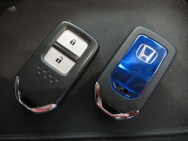 ジェイド ハイブリッドＸ　純正メモリーナビ　フルセグ　バックカメラ　Ｂｌｕｅｔｏｏｔｈ　衝突軽減ブレーキ　レーンアシスト　車間維持クルーズコントロール　ＥＴＣ車載器　ＬＥＤライト（6枚目）