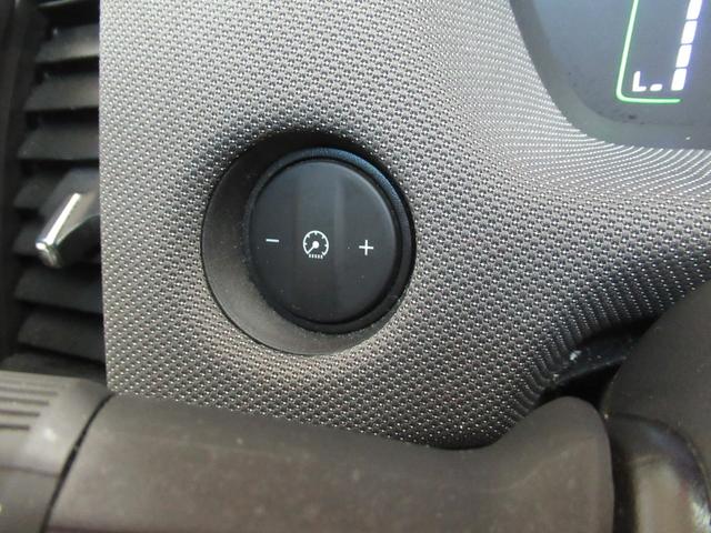 フィット ｅ：ＨＥＶクロスター　メモリーナビ　ドライブレコーダー前後　ＣＤ　ＤＶＤ　夏冬タイヤ付き　ワンオーナー　Ｂｌｕｅｔｏｏｔｈオーディオ　ＬＥＤ（12枚目）