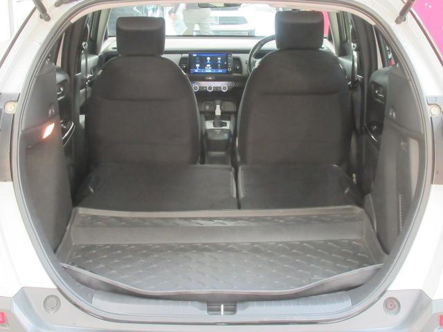 フィット ｅ：ＨＥＶクロスター　メモリーナビ　ドライブレコーダー前後　ＣＤ　ＤＶＤ　夏冬タイヤ付き　ワンオーナー　Ｂｌｕｅｔｏｏｔｈオーディオ　ＬＥＤ（43枚目）