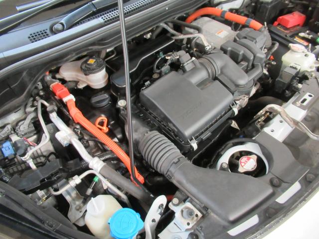 フィット ｅ：ＨＥＶクロスター　メモリーナビ　ドライブレコーダー前後　ＣＤ　ＤＶＤ　夏冬タイヤ付き　ワンオーナー　Ｂｌｕｅｔｏｏｔｈオーディオ　ＬＥＤ（57枚目）