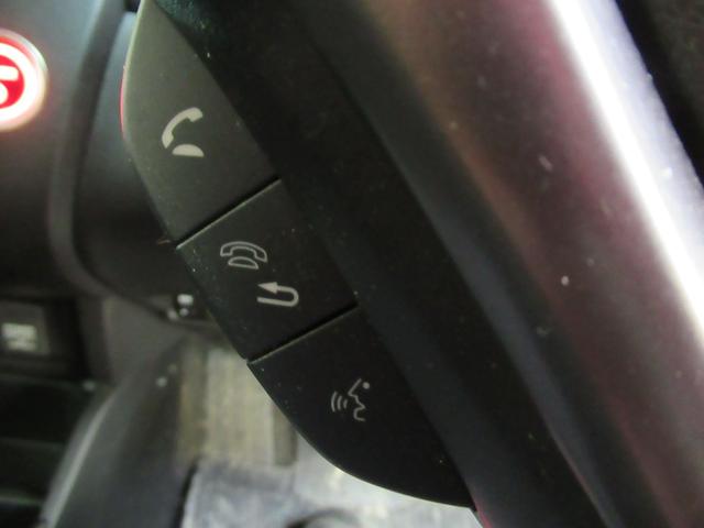 フィットハイブリッド Ｓホンダセンシング　ディスプレイオーディオ　リアカメラ　ＬＥＤライト　ワンオーナー　エンジンスターター　ＥＴＣ　ＵＳＢ　ＡＢＳ　ＶＳＡ　クルーズコントロール　衝突軽減ブレーキ　サイドエアバッグ　取扱説明書（13枚目）