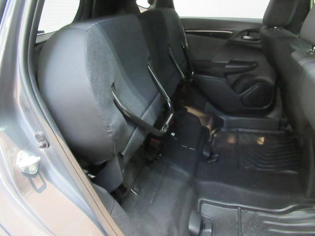 フィットハイブリッド Ｓホンダセンシング　ディスプレイオーディオ　リアカメラ　ＬＥＤライト　ワンオーナー　エンジンスターター　ＥＴＣ　ＵＳＢ　ＡＢＳ　ＶＳＡ　クルーズコントロール　衝突軽減ブレーキ　サイドエアバッグ　取扱説明書（35枚目）