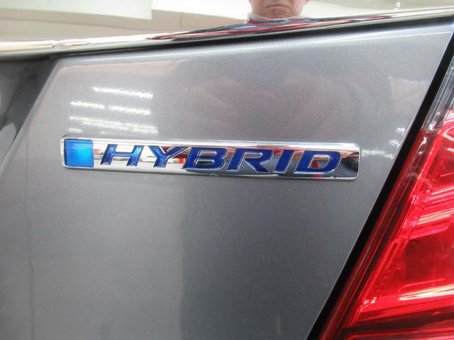 フィットハイブリッド Ｓホンダセンシング　ディスプレイオーディオ　リアカメラ　ＬＥＤライト　ワンオーナー　エンジンスターター　ＥＴＣ　ＵＳＢ　ＡＢＳ　ＶＳＡ　クルーズコントロール　衝突軽減ブレーキ　サイドエアバッグ　取扱説明書（47枚目）