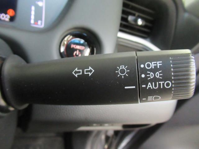 フィット e:HEVホーム ワンオーナー 衝突軽減ブレーキ 車間維持クルコン レーンアシスト 純正メモリーナビ フルセグ バックカメラ ドライブレコーダー ETC車載器 LEDライト(12枚目)