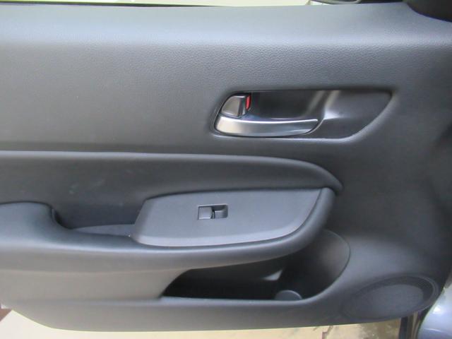 フィット e:HEVホーム ワンオーナー 衝突軽減ブレーキ 車間維持クルコン レーンアシスト 純正メモリーナビ フルセグ バックカメラ ドライブレコーダー ETC車載器 LEDライト(23枚目)