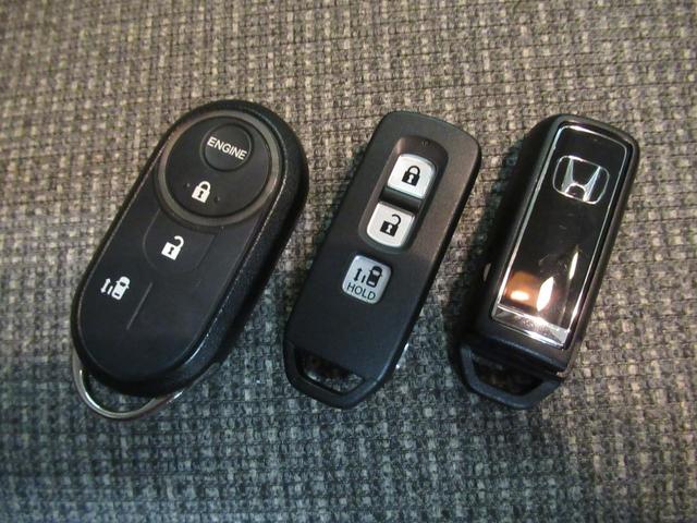 Ｎ－ＢＯＸ Ｇ・Ｌホンダセンシング　純正メモリーナビ　シートヒーター　リアカメラ　純正エンジンスターター　フルセグ　ＥＴＣ　ＬＥＤヘッドライト　片側電動スライドドア　ホンダセンシング　衝突軽減ブレーキ（6枚目）