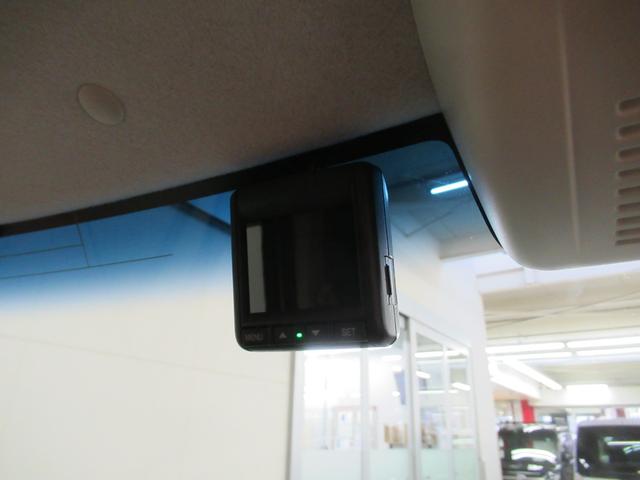 Ｎ－ＢＯＸ Ｇ・Ｌホンダセンシング　純正メモリーナビ　シートヒーター　リアカメラ　純正エンジンスターター　フルセグ　ＥＴＣ　ＬＥＤヘッドライト　片側電動スライドドア　ホンダセンシング　衝突軽減ブレーキ（9枚目）