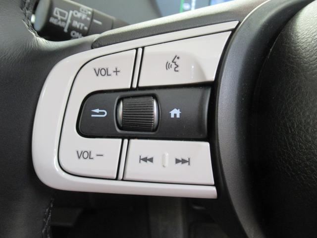 フィット e:HEVホーム メモリーナビ・ブルートゥース・DVD・追突軽減ブレーキ・障害物センサー・ETC・スマートキー・ドライブレコーダー・(12枚目)