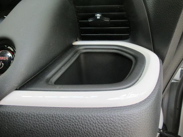 フィット e:HEVホーム メモリーナビ・ブルートゥース・DVD・追突軽減ブレーキ・障害物センサー・ETC・スマートキー・ドライブレコーダー・(24枚目)