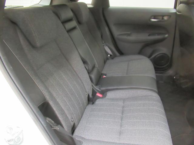 フィット e:HEVホーム メモリーナビ・ブルートゥース・DVD・追突軽減ブレーキ・障害物センサー・ETC・スマートキー・ドライブレコーダー・(36枚目)