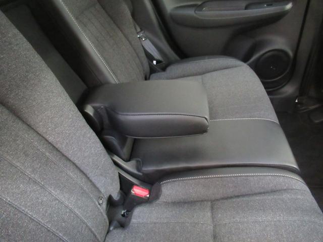 フィット e:HEVホーム メモリーナビ・ブルートゥース・DVD・追突軽減ブレーキ・障害物センサー・ETC・スマートキー・ドライブレコーダー・(37枚目)