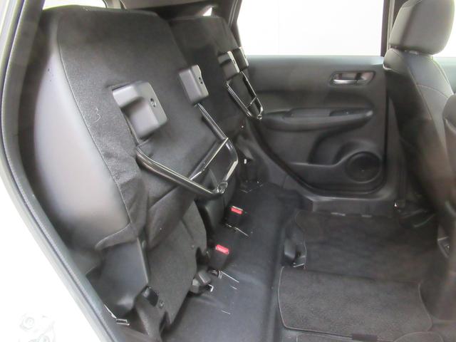 フィット e:HEVホーム メモリーナビ・ブルートゥース・DVD・追突軽減ブレーキ・障害物センサー・ETC・スマートキー・ドライブレコーダー・(40枚目)