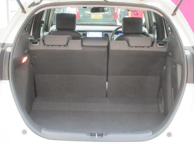 フィット e:HEVホーム メモリーナビ・ブルートゥース・DVD・追突軽減ブレーキ・障害物センサー・ETC・スマートキー・ドライブレコーダー・(41枚目)