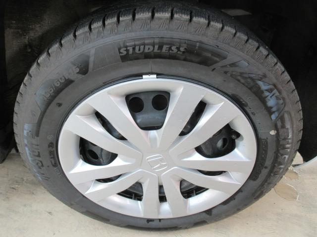 フィット e:HEVホーム メモリーナビ・ブルートゥース・DVD・追突軽減ブレーキ・障害物センサー・ETC・スマートキー・ドライブレコーダー・(57枚目)