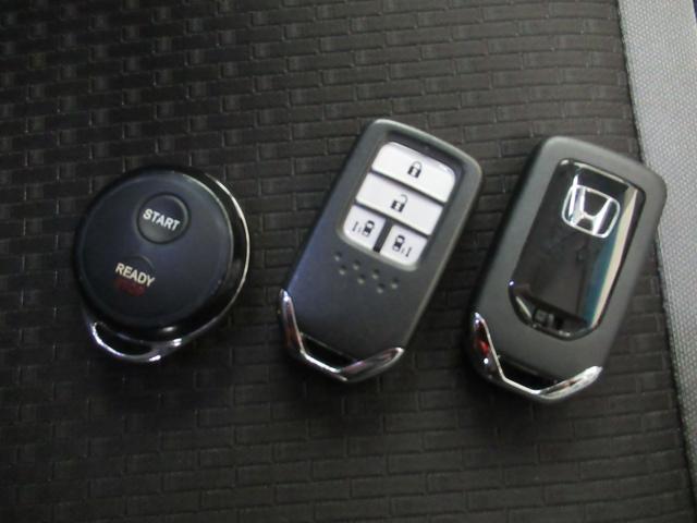 ステップワゴンスパーダ スパーダ・クールスピリットホンダセンシング　メモリーナビ・ブルートゥース・ＤＶＤ・ミュージックラック・ＥＴＣ・追突軽減ブレーキ・シートヒーター・ドライブレコーダー前後・（6枚目）