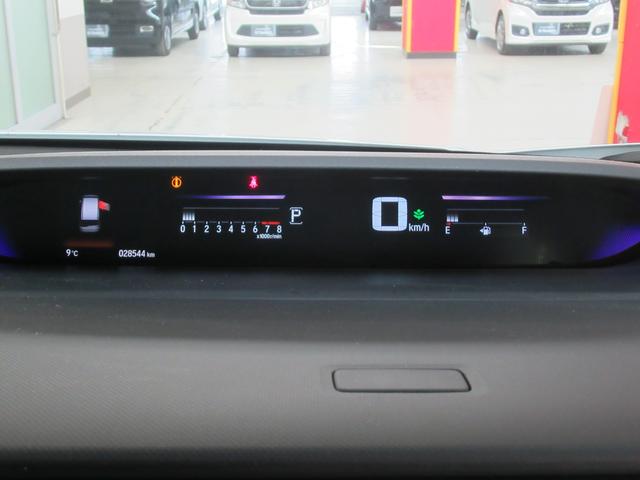 ステップワゴンスパーダ スパーダ・クールスピリットホンダセンシング　メモリーナビ・ブルートゥース・ＤＶＤ・ミュージックラック・ＥＴＣ・追突軽減ブレーキ・シートヒーター・ドライブレコーダー前後・（10枚目）