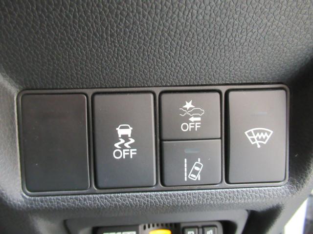 ステップワゴンスパーダ スパーダ・クールスピリットホンダセンシング　メモリーナビ・ブルートゥース・ＤＶＤ・ミュージックラック・ＥＴＣ・追突軽減ブレーキ・シートヒーター・ドライブレコーダー前後・（22枚目）