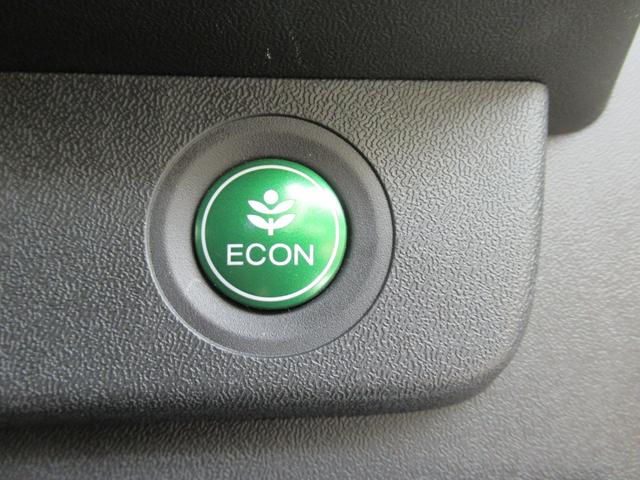 ステップワゴンスパーダ スパーダ・クールスピリットホンダセンシング　メモリーナビ・ブルートゥース・ＤＶＤ・ミュージックラック・ＥＴＣ・追突軽減ブレーキ・シートヒーター・ドライブレコーダー前後・（26枚目）