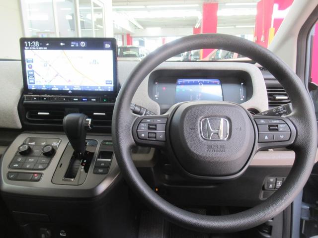 フリード エアー メモリーナビ 社用車UP 両側電動スライドドア ドライブレコーダー前後 シートヒーター ETC Bluetoothオーディオ(10枚目)