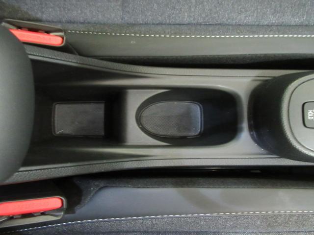 フィット ｅ：ＨＥＶホーム　メモリーナビ・ブルートゥース・ＤＶＤ・追突軽減ブレーキ・障害物センサー・ＥＴＣ・ドライブレコーダー・スマートキー・オートハイビーム（22枚目）