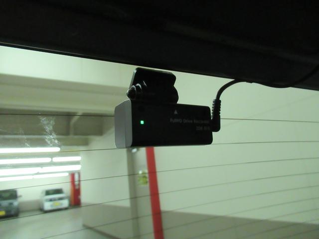 フィット １３Ｇ・Ｆコンフォートエディション　純正ディスプレイオーディオ　シートヒーター　ドアミラーヒーター　リアカメラ　ＥＴＣ　ワンセグ　衝突軽減ブレーキ　前後ドライブレコーダー（9枚目）