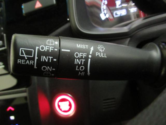 フィット １３Ｇ・Ｆコンフォートエディション　純正ディスプレイオーディオ　シートヒーター　ドアミラーヒーター　リアカメラ　ＥＴＣ　ワンセグ　衝突軽減ブレーキ　前後ドライブレコーダー（17枚目）